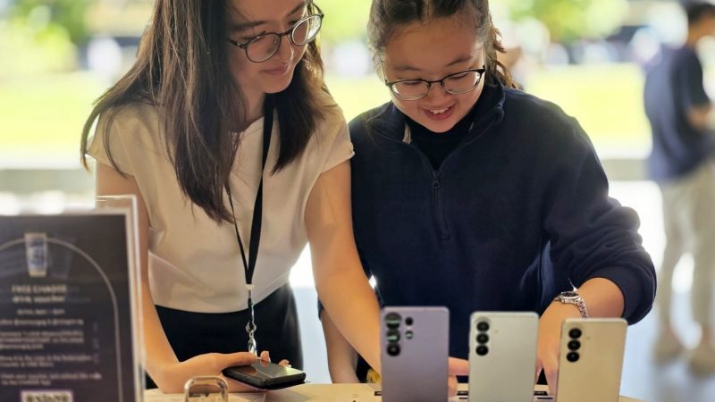 Les séries Samsung Galaxy S26 et Galaxy Buds4 sont disponibles aujourd’hui dans le monde entier