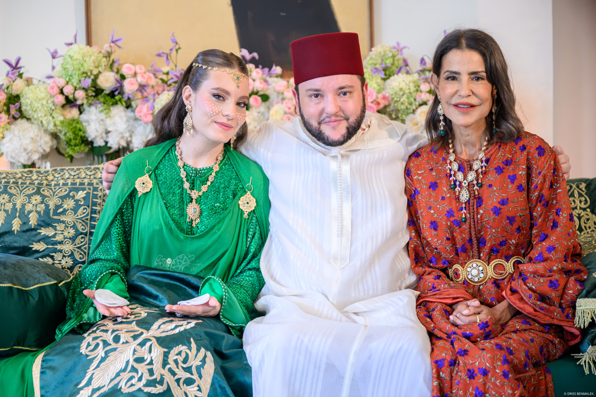 Conclusion, avec la bénédiction de Sa Majesté le Roi, de l’acte de mariage de Moulay Driss Filali, Fils de SAR la Princesse Lalla Meryem, avec la jeune Ahlam Oumha (communiqué du Ministère de la Maison Royale, du Protocole et de la Chancellerie)