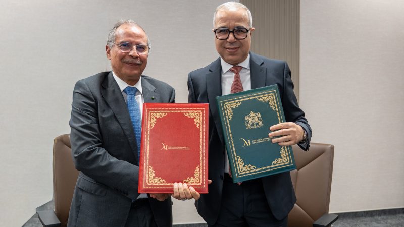 La Fondation Mohammed VI des Sciences et de la Santé et le Crédit Agricole du Maroc signent une convention de partenariat